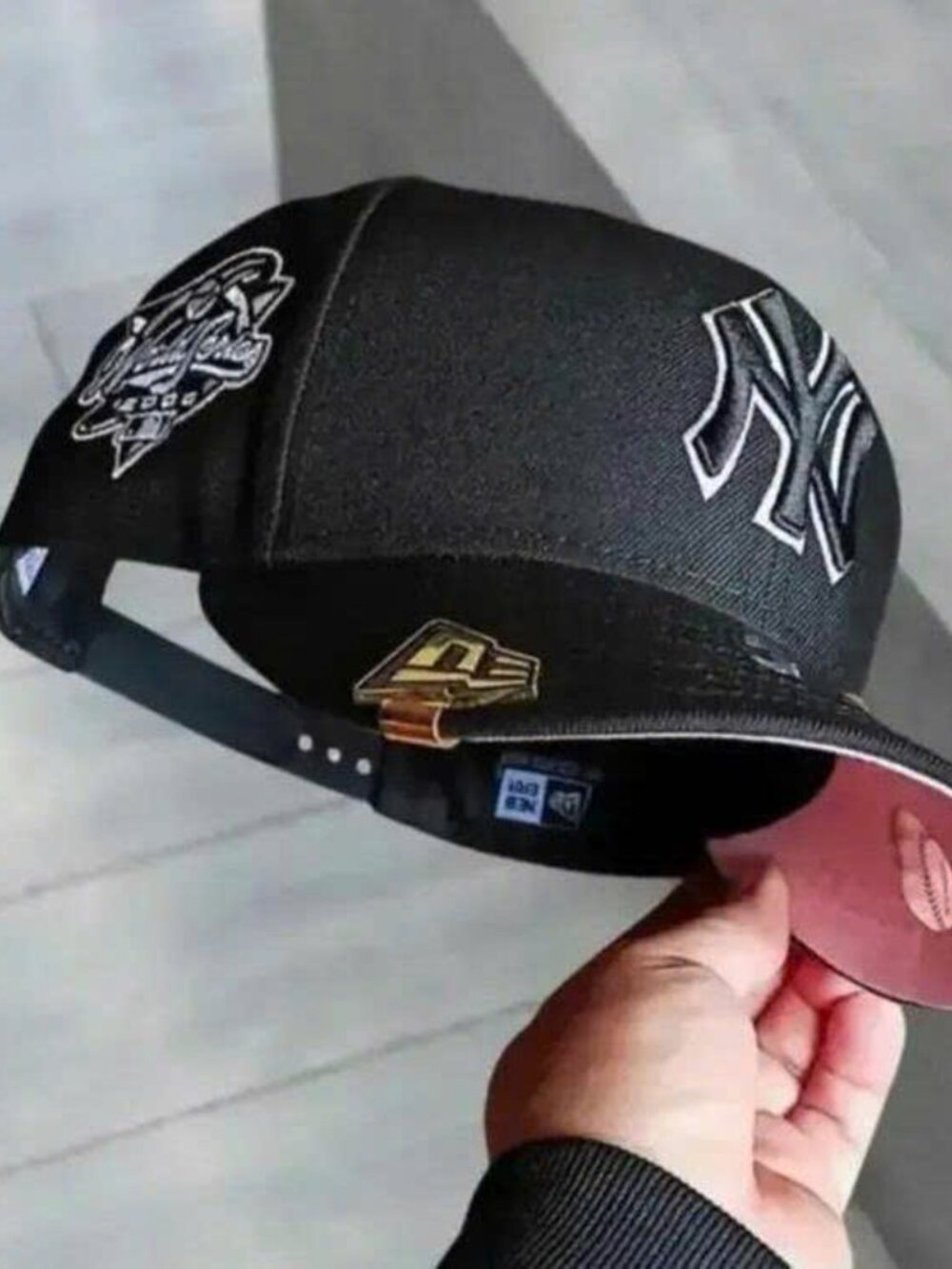 NWT New Era Black Fitted Hat White Logo Side Patch Cap - Picture 8 of 8